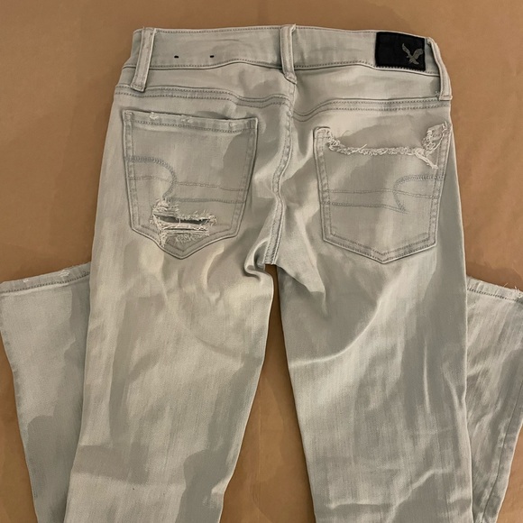 American Eagle outfitters cheese superstretch.        Color is Glacier grey - Picture 2 of 2